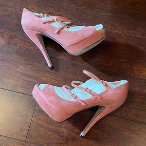 Women’s Gucci heels